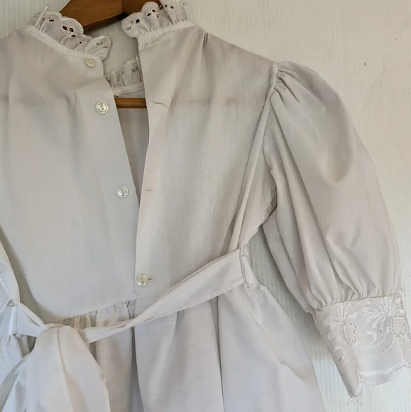 VINTAGE Madonna girls white eyelet lace trimmed embroidered white ruffle dress - Picture 8 of 11